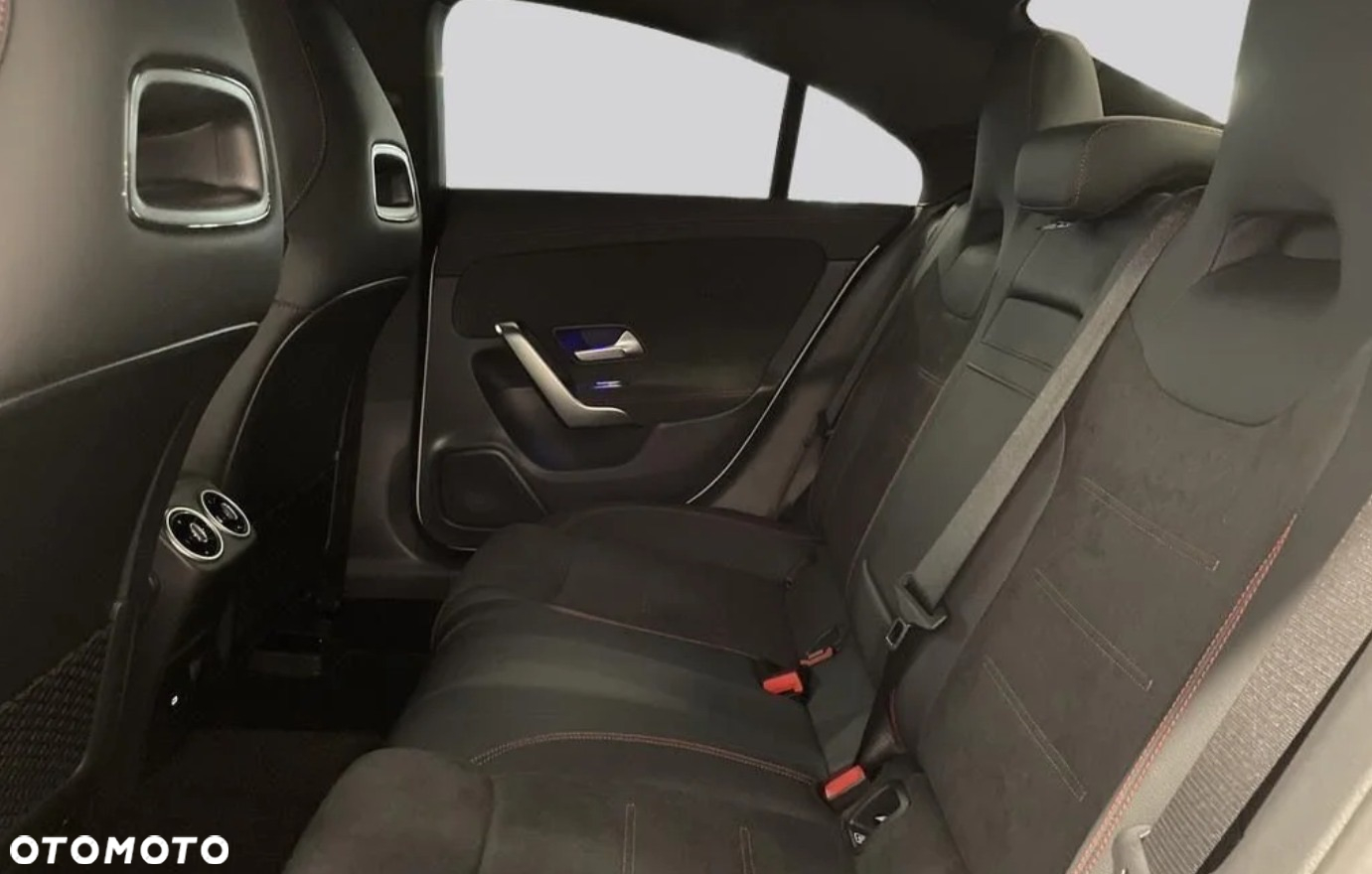 Mercedes-Benz CLA 250 e PHEV AMG Line 8G-DCT - 8