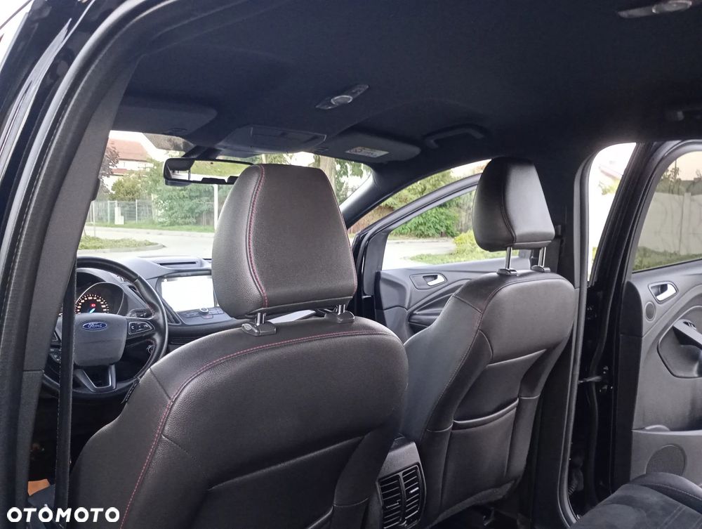 Ford Kuga 1.5 EcoBoost 2x4 ST-Line - 18