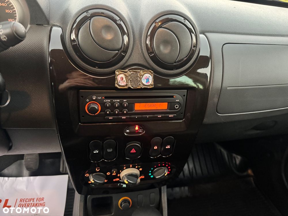 Dacia Duster 1.6 Laureate - 32