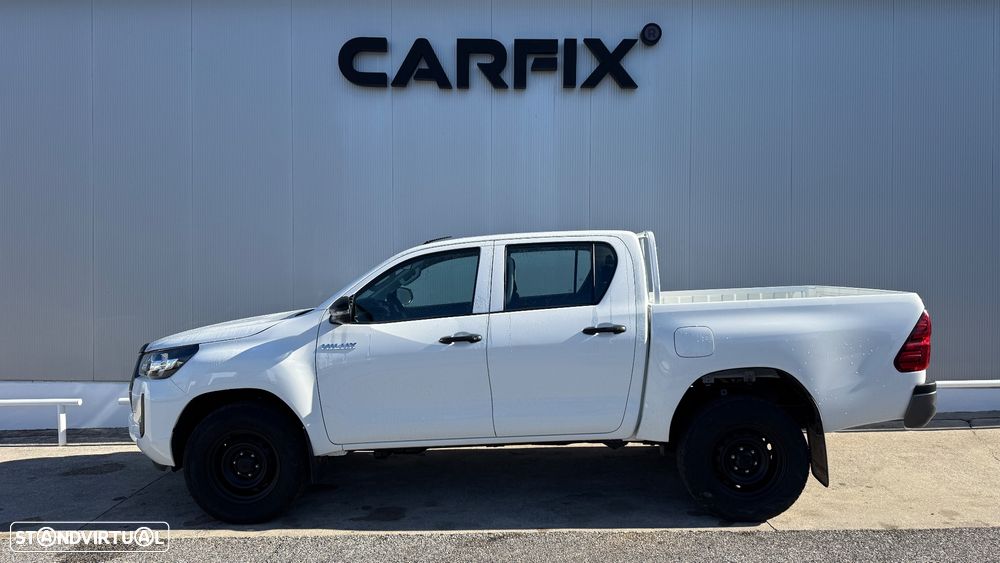 Toyota Hilux 2.4 D-4D 4WD CD CM - 3