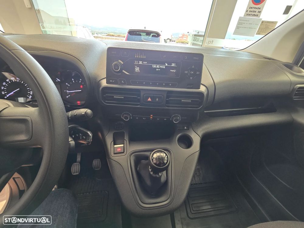 Toyota Proace 1.5 D 3 Lugares - 18