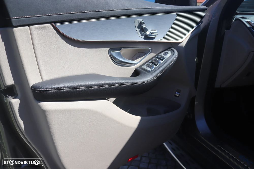 Mercedes-Benz EQC 400 4Matic - 9
