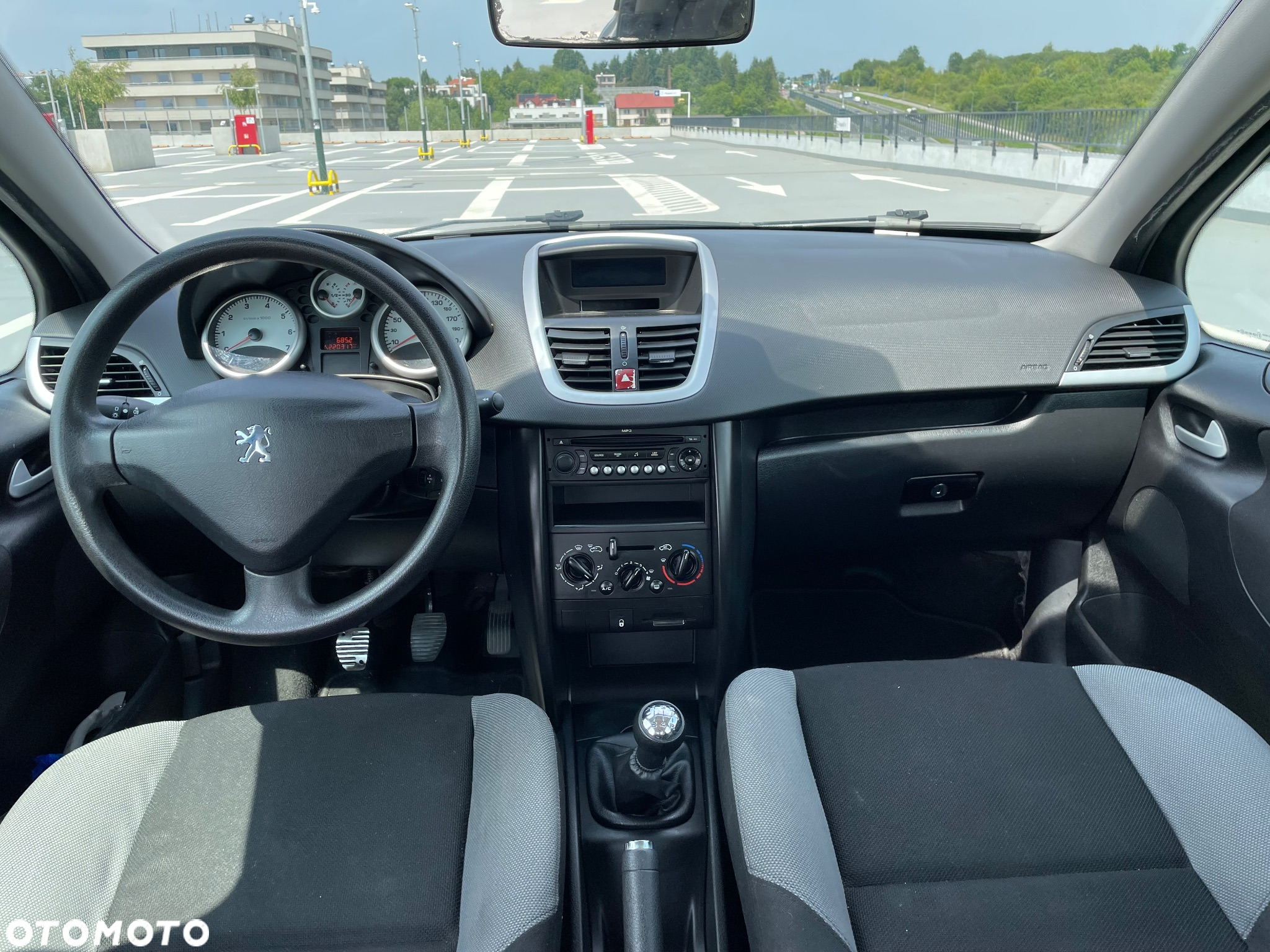 Peugeot 207 - 8
