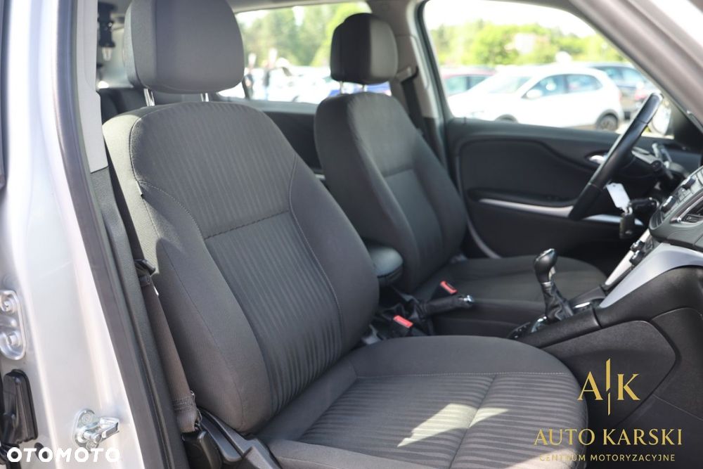 Opel Zafira - 38