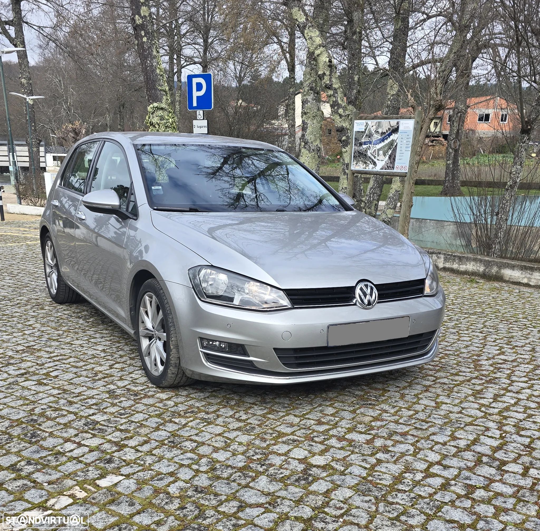 VW Golf 1.6 TDi Highline - 1