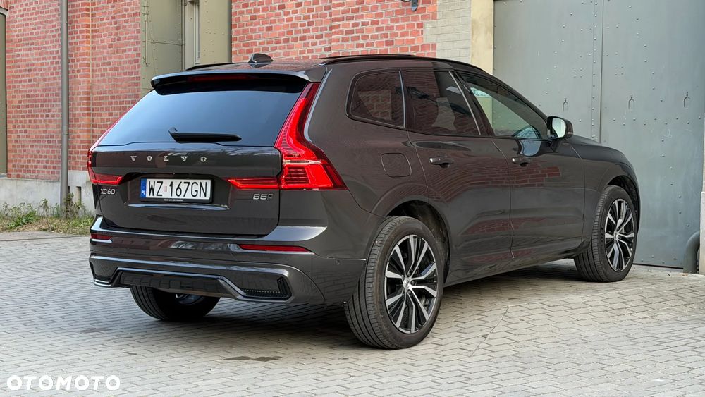 Volvo XC 60 B5 B AWD Ultra Black Edition - 2