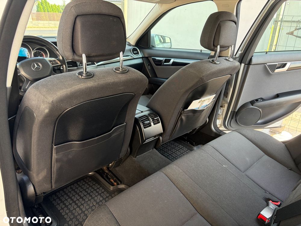 Mercedes-Benz Klasa C 200 CDI BlueEff Avantgarde - 8