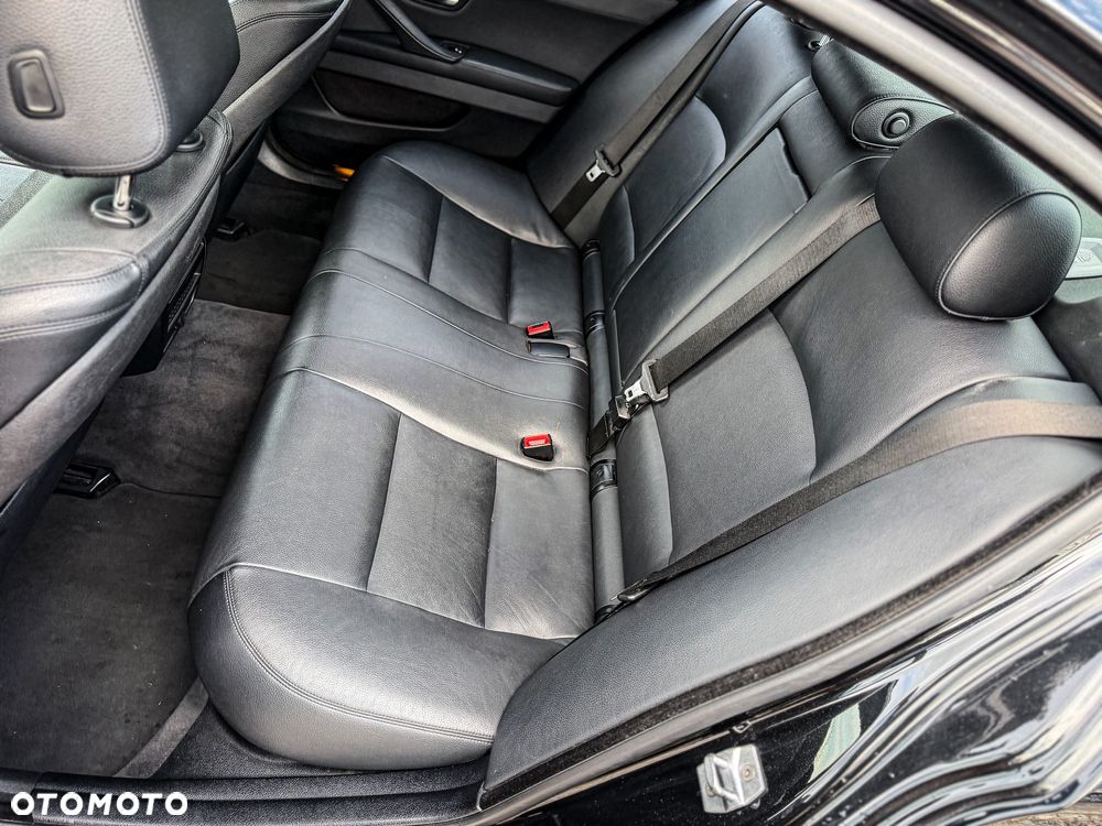 BMW Seria 5 525d Modern Line - 26