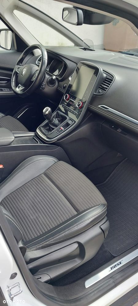 Renault Scenic - 11