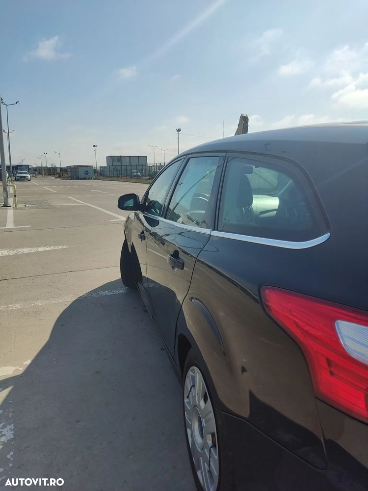 Ford Focus 1.6 TDCI DPF Titanium - 4