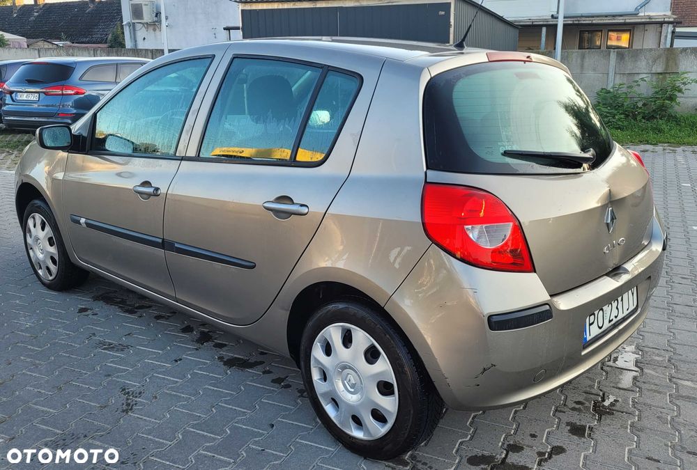 Renault Clio 2008 photo 3
