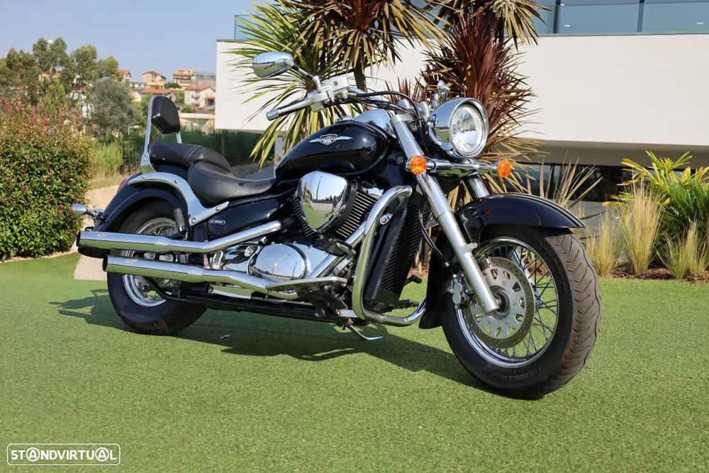 Suzuki Intruder C800 - 16