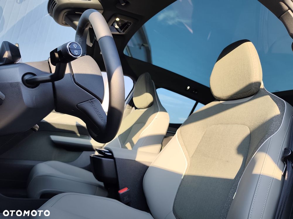 Volvo EX30 69kWh Twin Motor Ultra Black Edition - 1