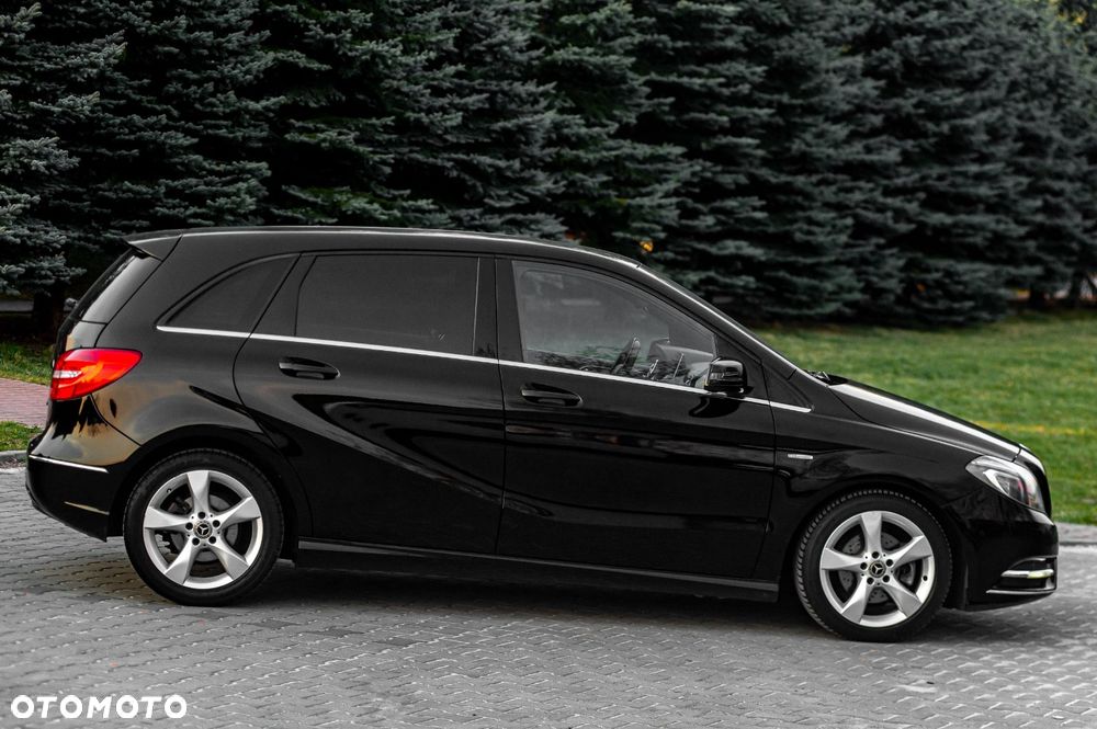 Mercedes-Benz Klasa B 200 UrbanStyle Edition - 10