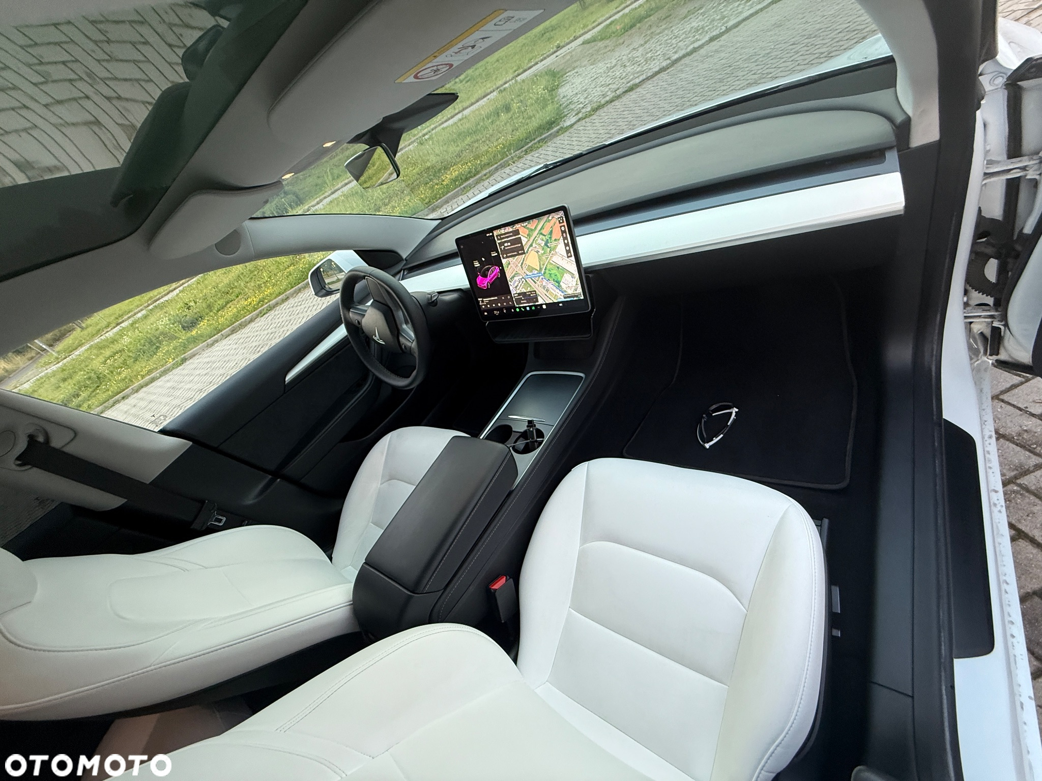 Tesla Model 3 - 18