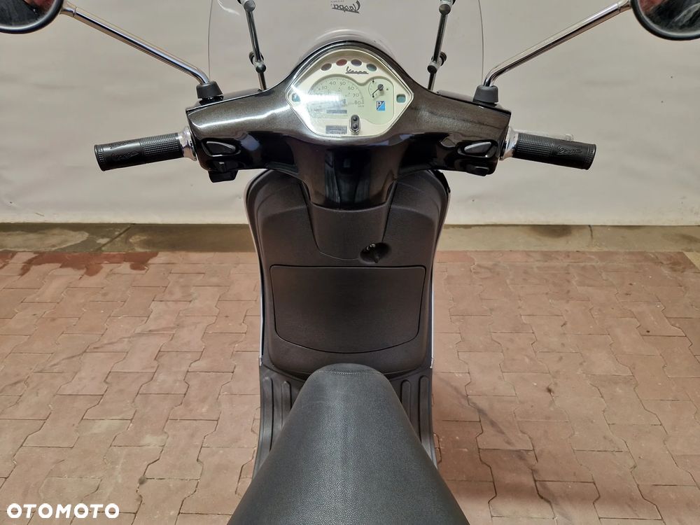 Piaggio Vespa - 24