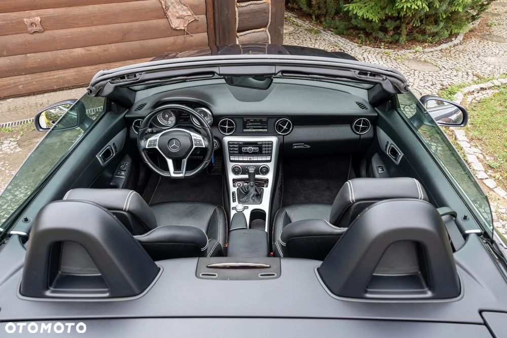 Mercedes-Benz SLK 200 (BlueEFFICIENCY) 7G-TRONIC - 31