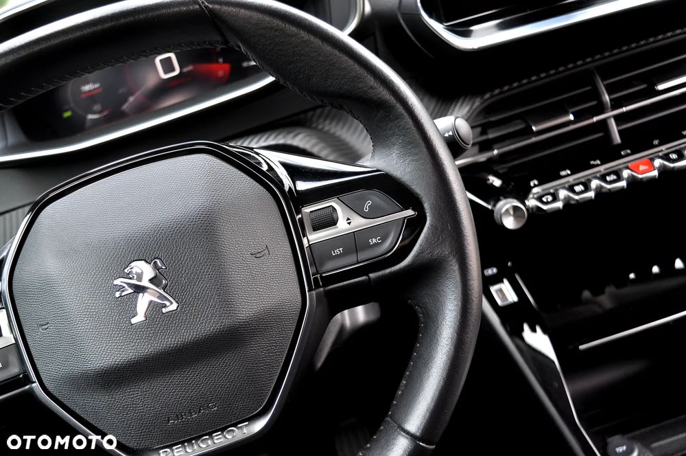 Peugeot 2008 BlueHDi 110 Allure Pack - 27