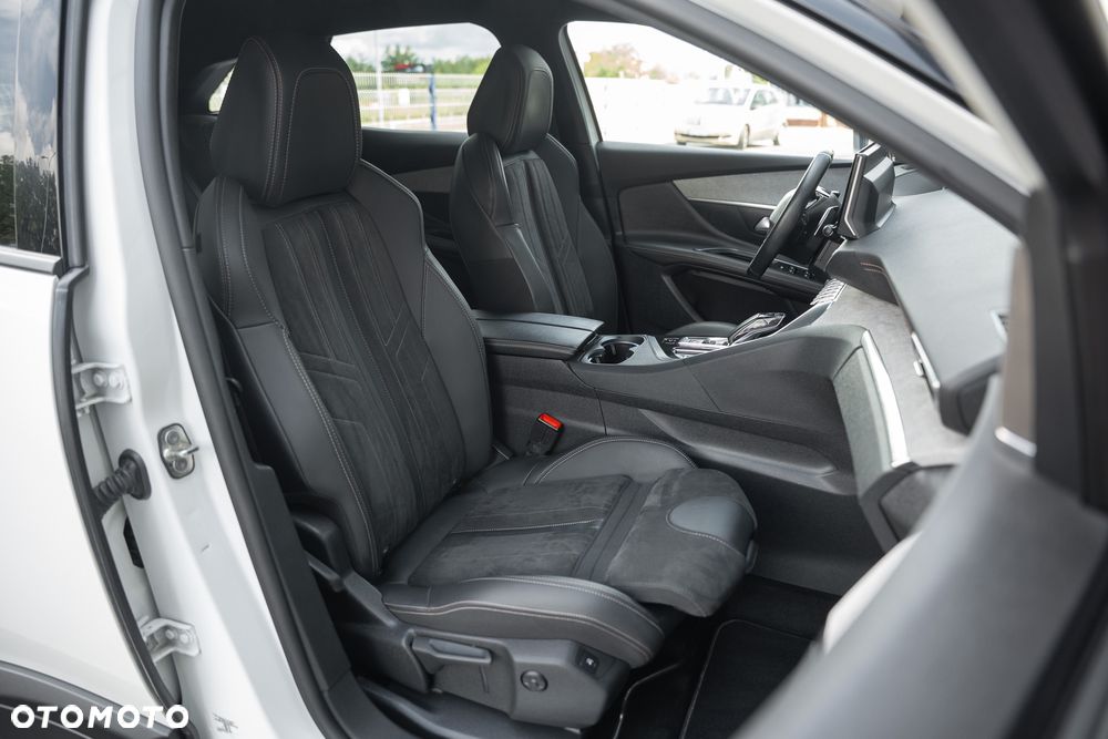 Peugeot 3008 1.6 PureTech HYbrid4 GT Line S&S EAT8 - 26