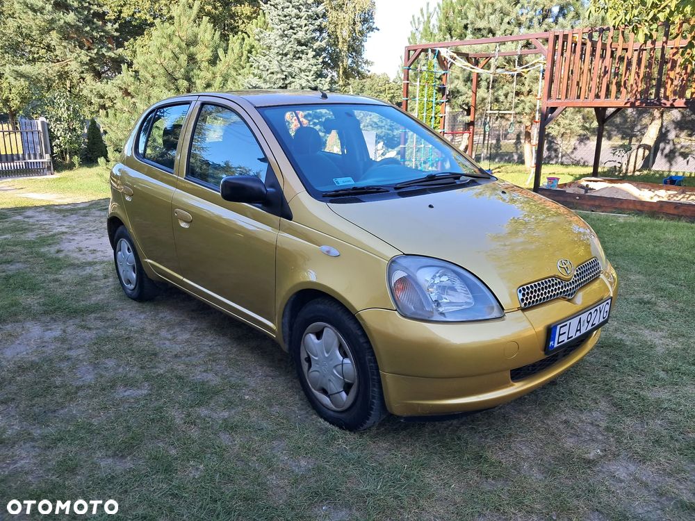 Toyota Yaris - 1