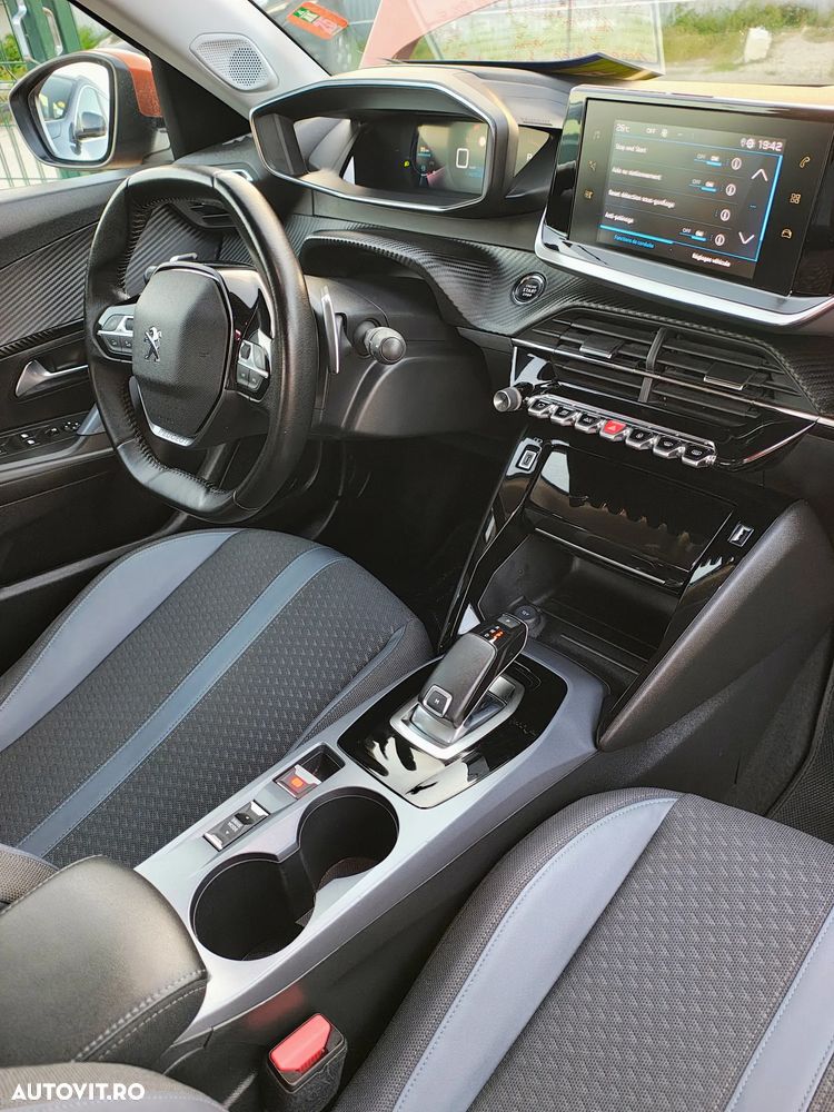 Peugeot 2008 PureTech 130 Stop&Start EAT6 Allure - 18