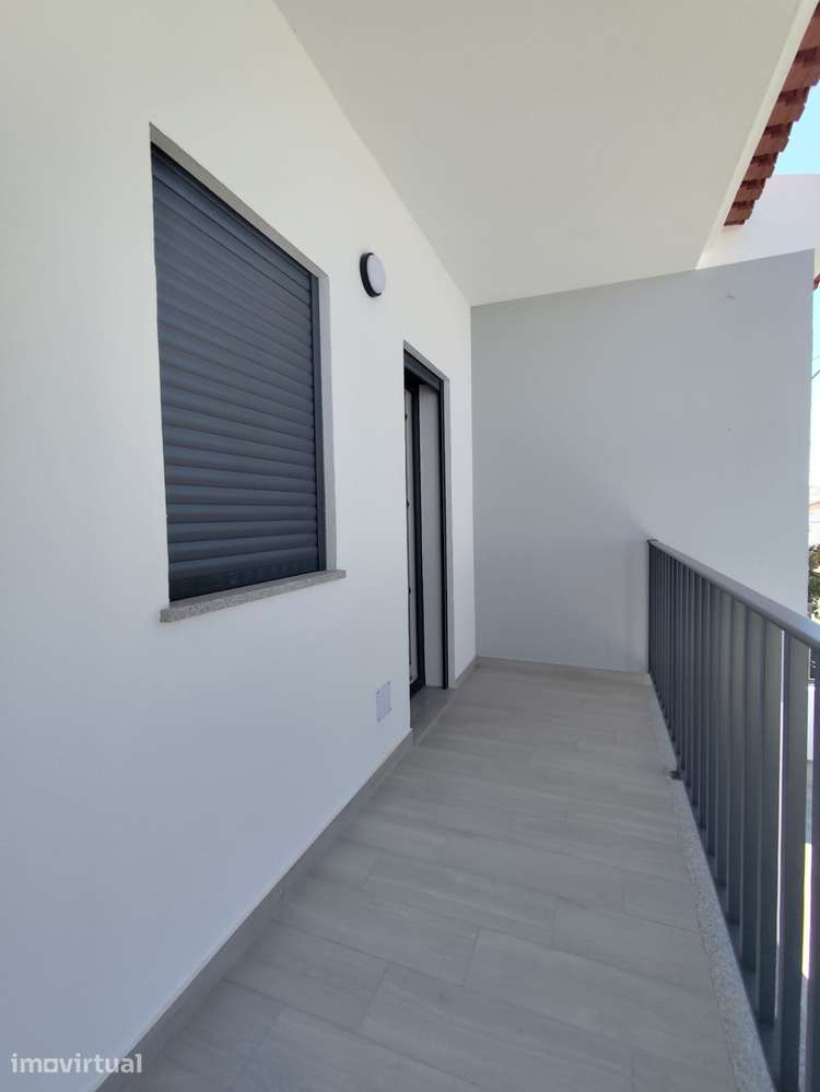 Moradia nova   t4 geminada pronta a habitar - Grande imagem: 3/29