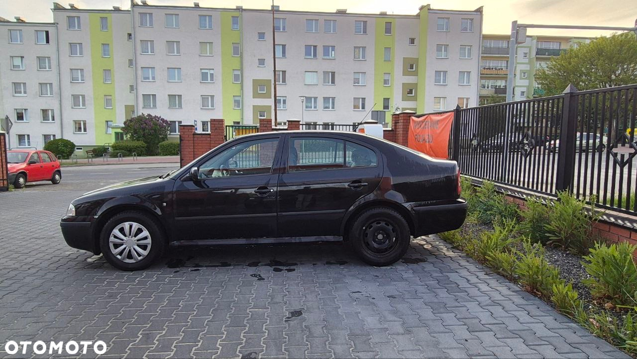 Skoda Octavia 1.6 Tour - 5