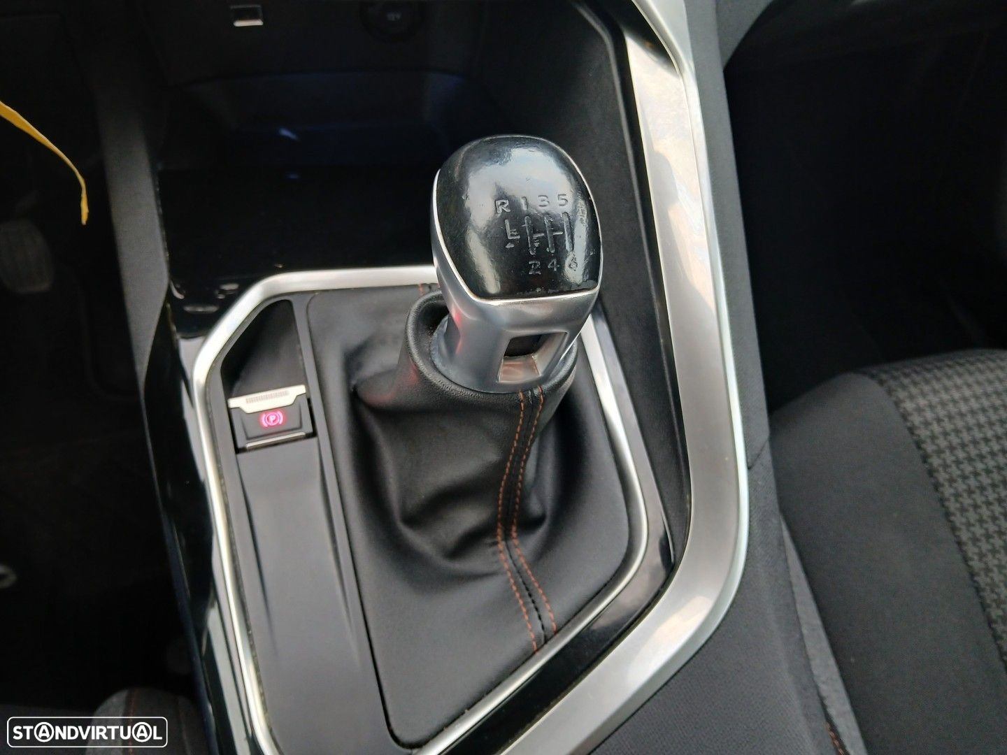 Peugeot 3008 1.5 BlueHDi Active - 19