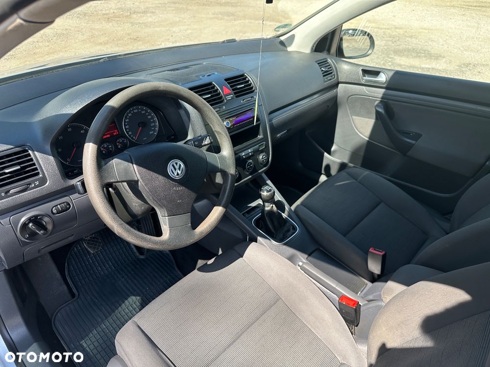 Volkswagen Golf 1.9 TDI DPF Trendline - 15