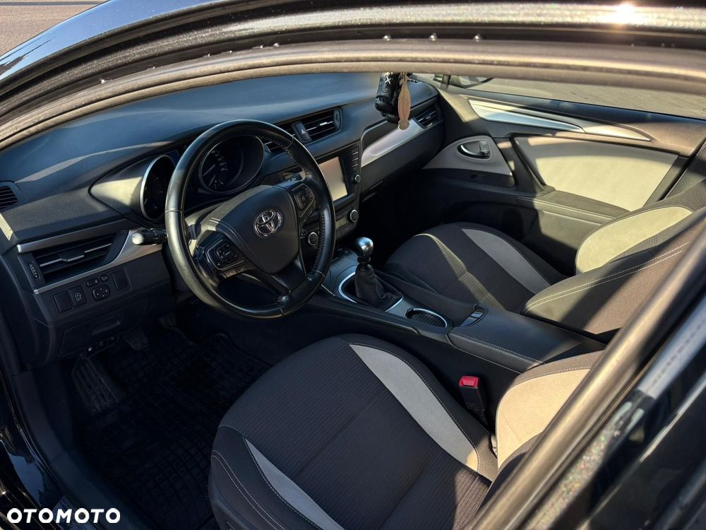 Toyota Avensis 2.0 D-4D Prestige - 10