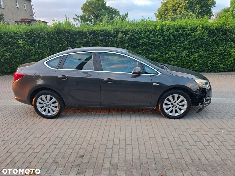 Opel Astra 1.6 CDTI DPF ecoFLEX Start/Stop Exklusiv - 8