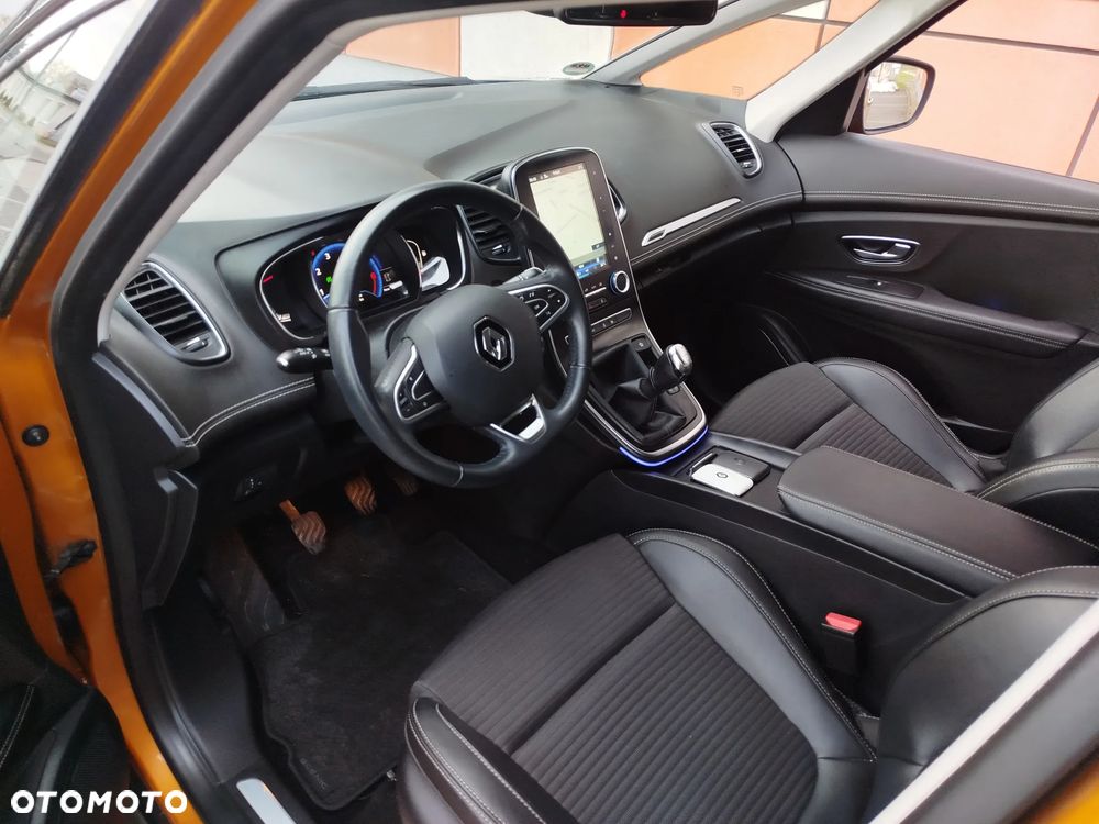 Renault Scenic ENERGY TCe 130 S&S Paris - 8