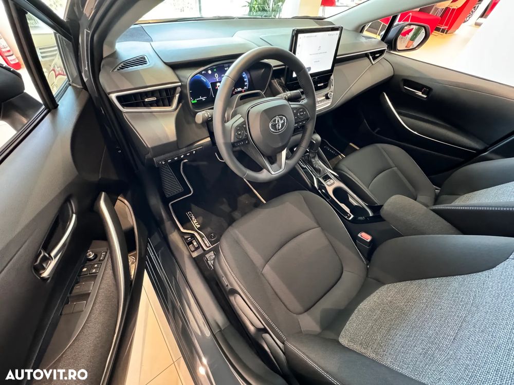 Toyota Corolla Sedan 1.8 HSD Dynamic - 23