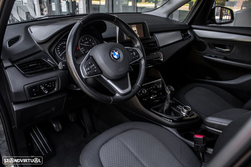 BMW 216 Active Tourer d Advantage - 25