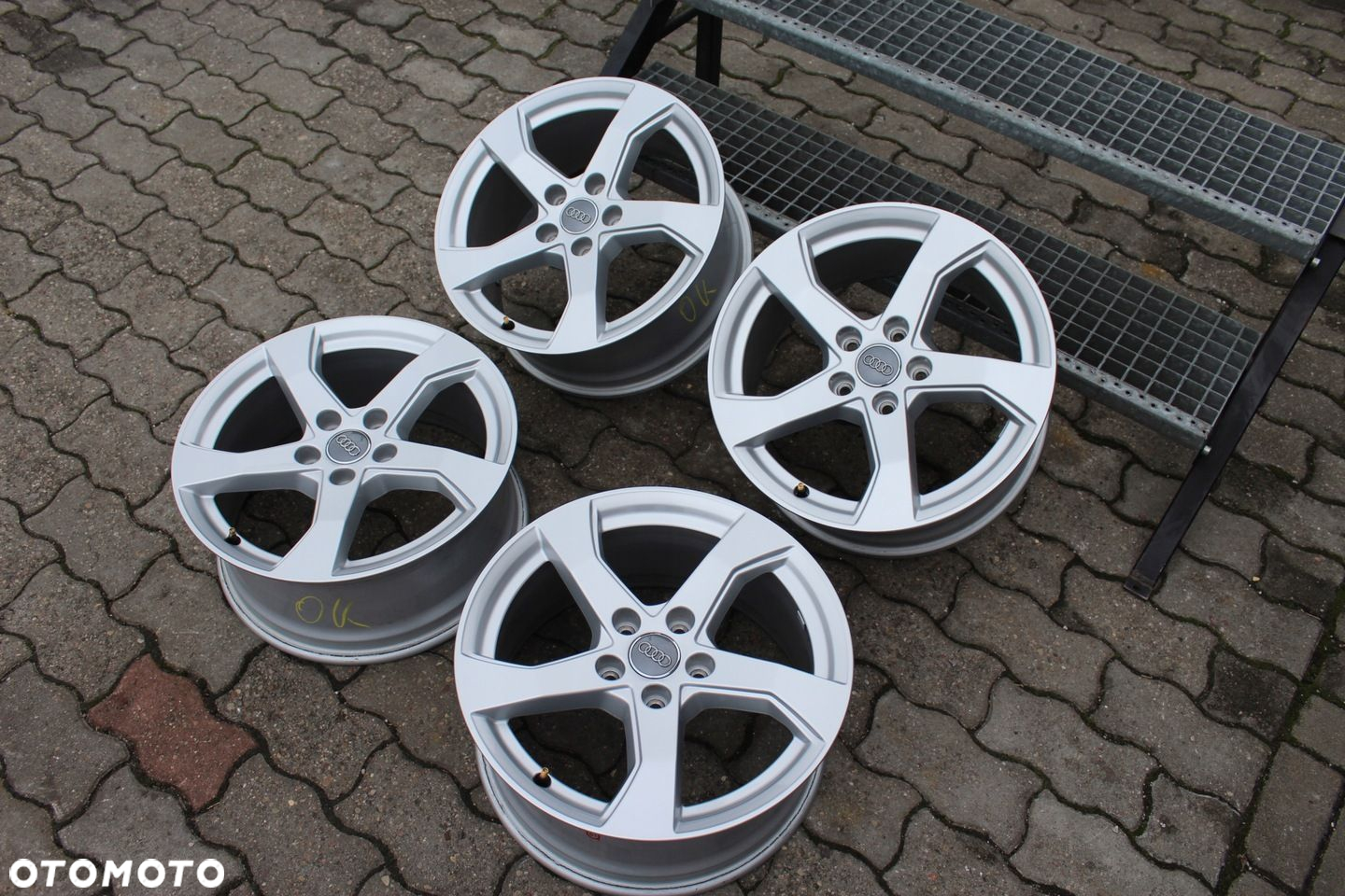 ORYG AUDI A3 8V0 17cali 5x112 ET43 7,5J Q3 A4 A6 - 6