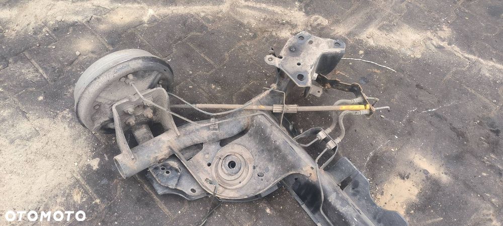 BELKA / SANKI TYŁ RENAULT CLIO IV - 7