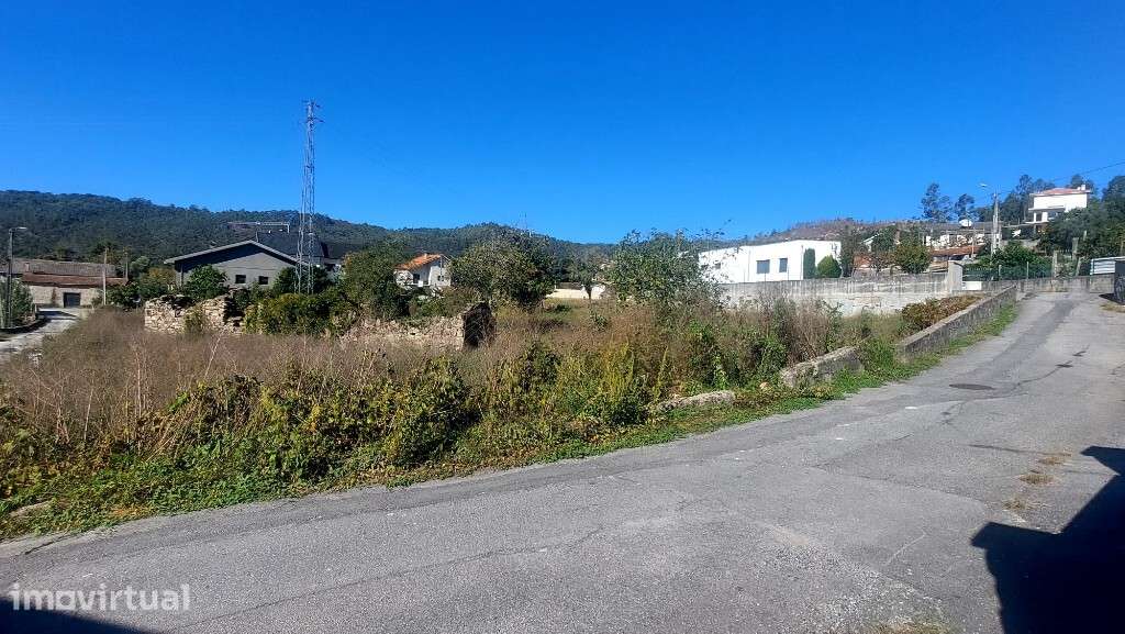 Terreno c/ moradia em Ruínas - Donim - Grande imagem: 4/11