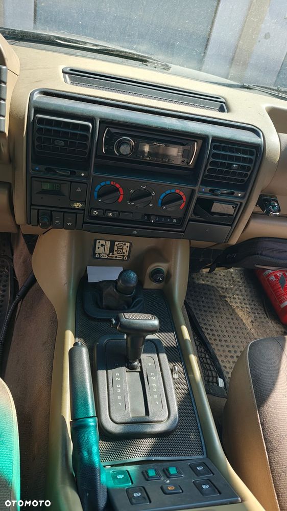 Land Rover Discovery - 14