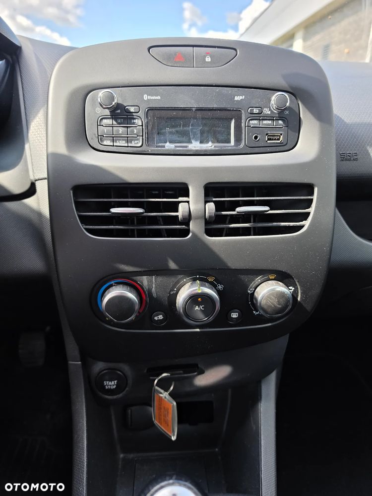 Renault Clio - 6