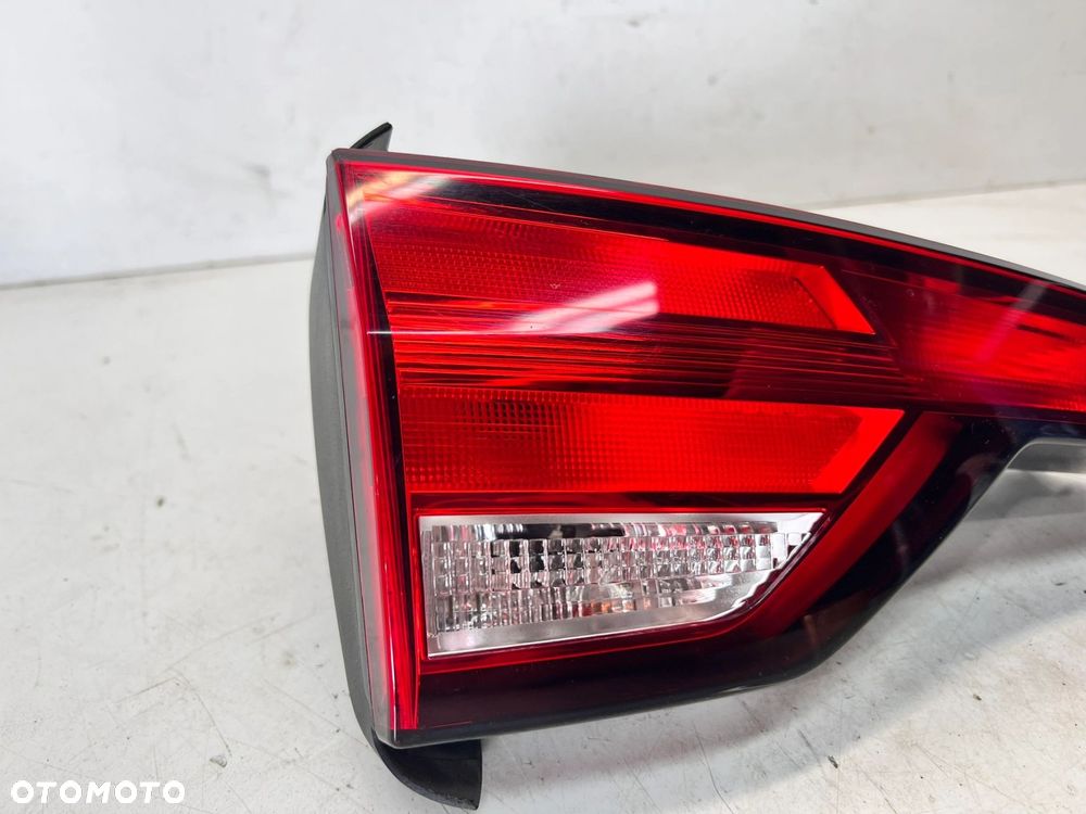 LAMPA LEWY TYŁ W KLAPĘ AUDI A4 B9 AVANT 8W9945075A - 3