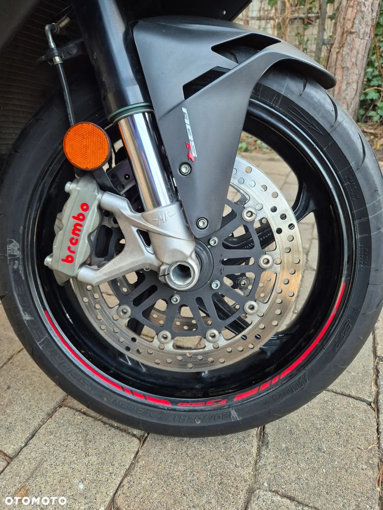MV AGUSTA F3 - 13