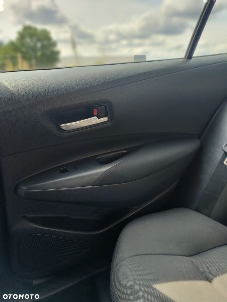 Toyota Corolla - 27