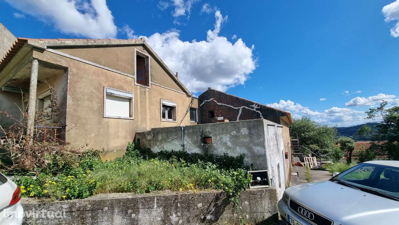 2 Moradias para remodelar com logradouro - Carvalhal Benfeito - Grande imagem: 3/37