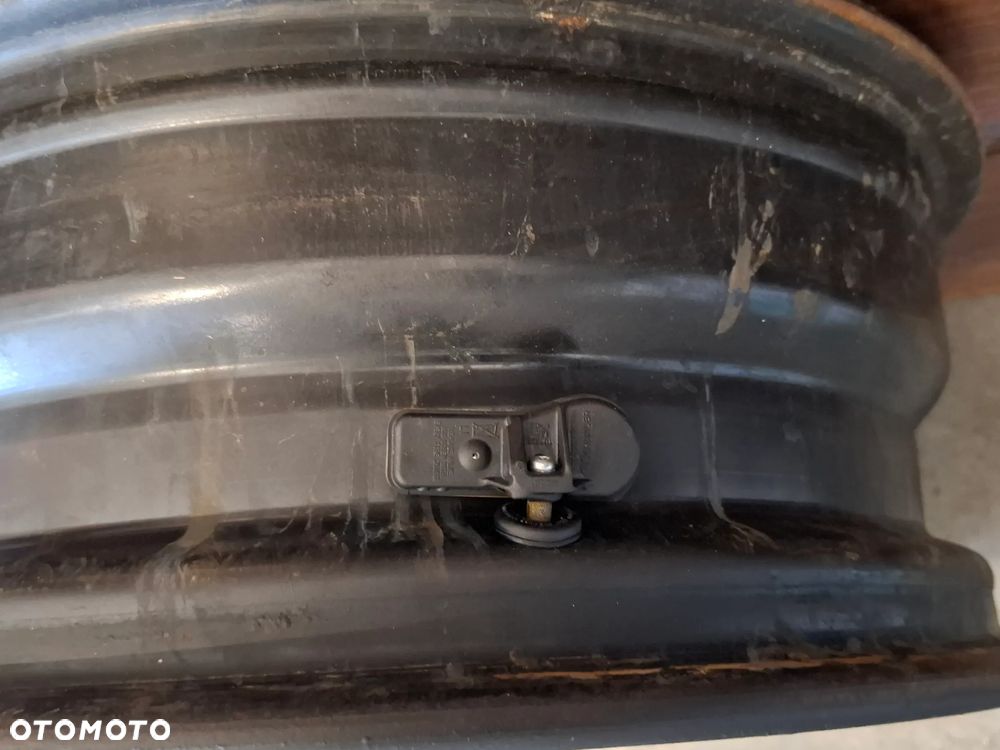 Felgi stalowe 16 cali komplet Renault Trafic III 2019 rok z czujnikami - 5