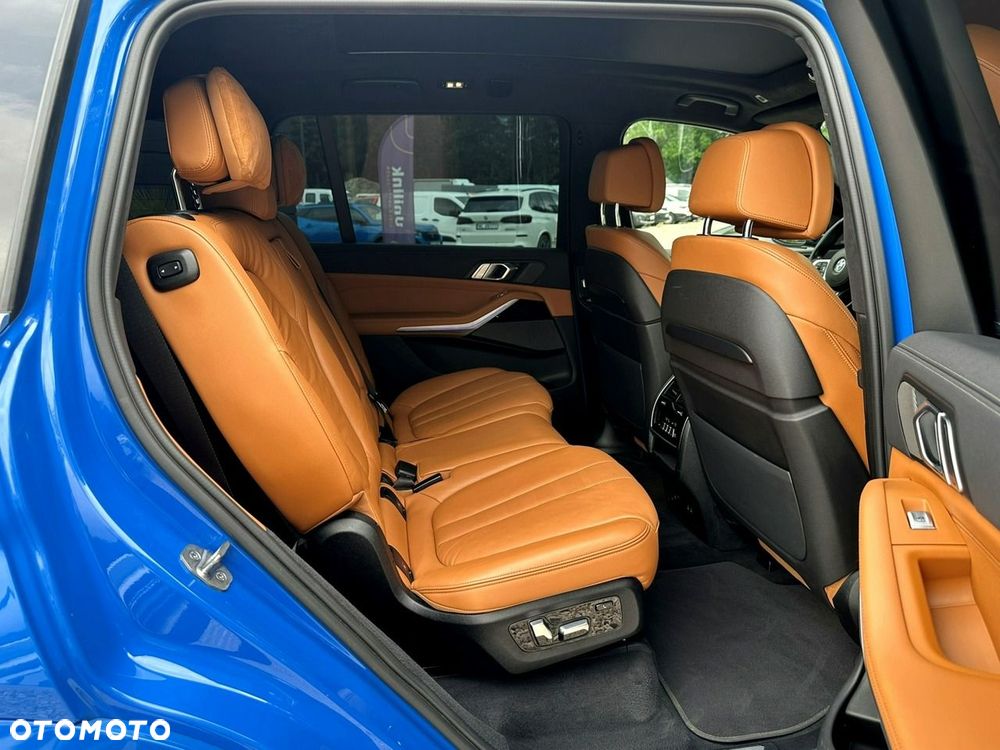 BMW X7 M50i sport - 23