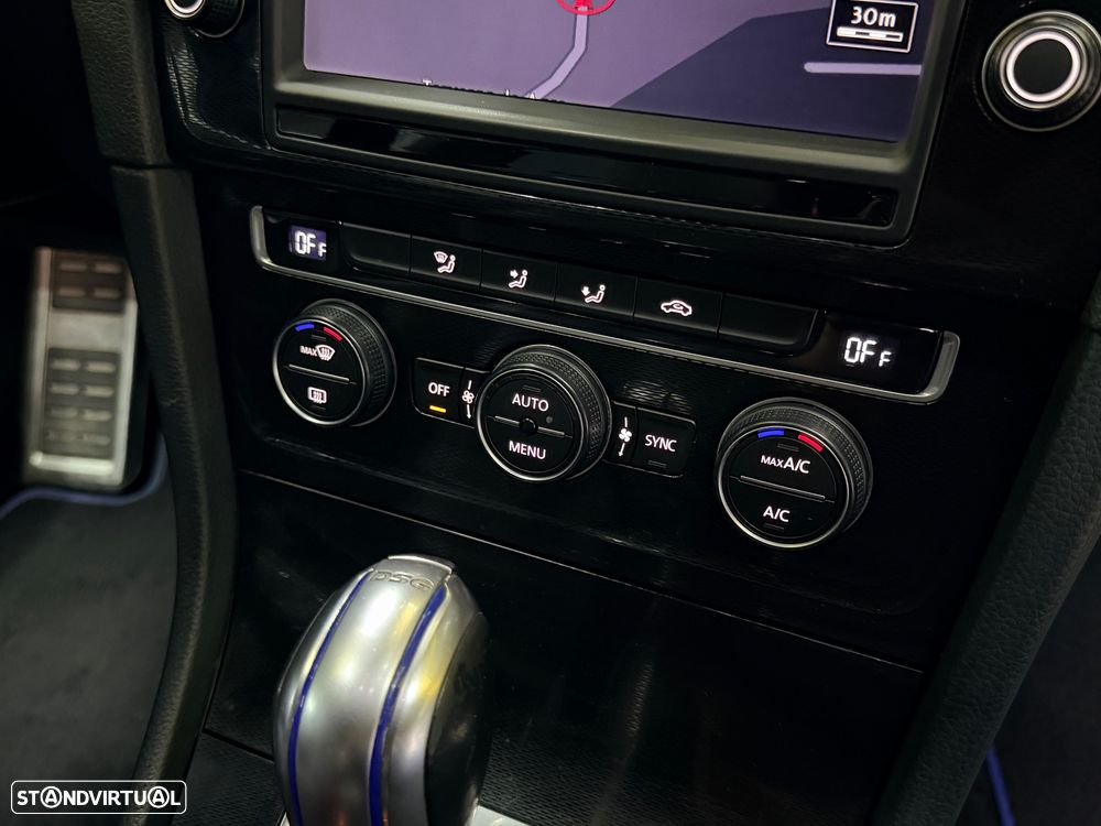 VW Golf 1.4 GTE Plug-In-Hybrid DSG - 32