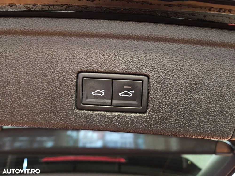 Volkswagen Touareg - 14