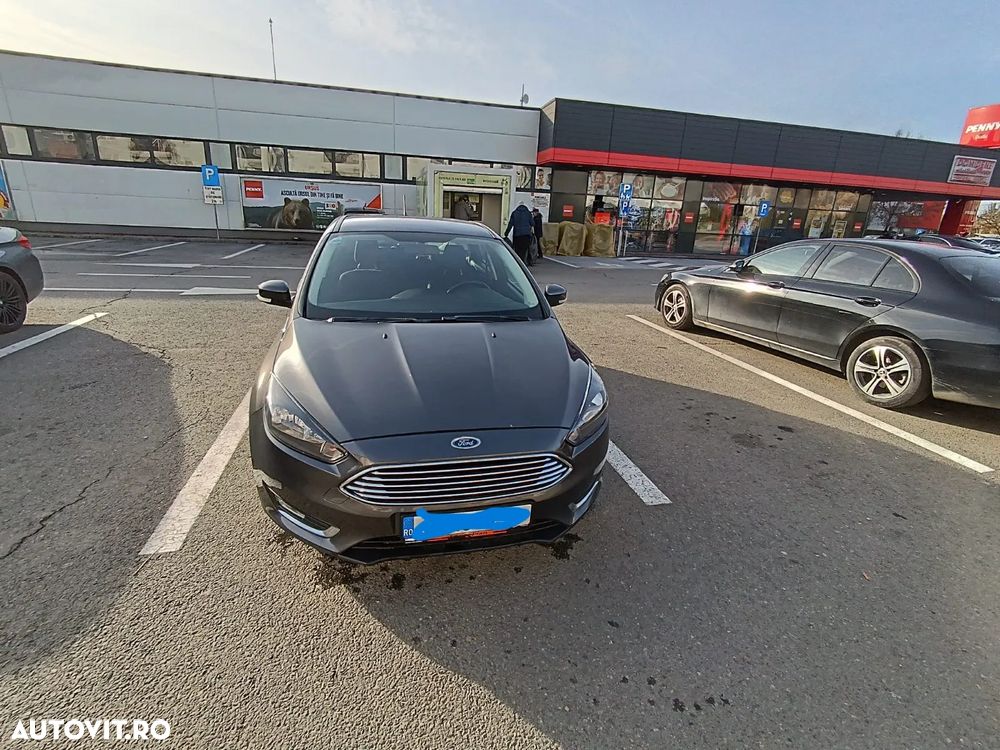 Ford Focus - 1