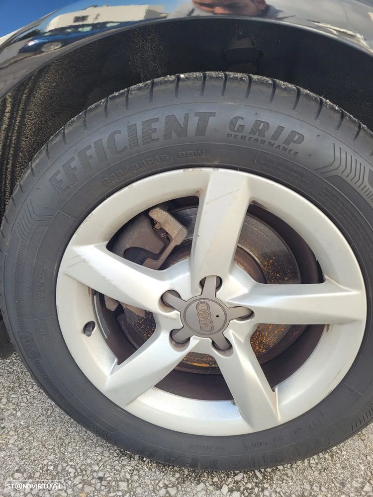 Audi A4 Avant 2.0 TDI - 9