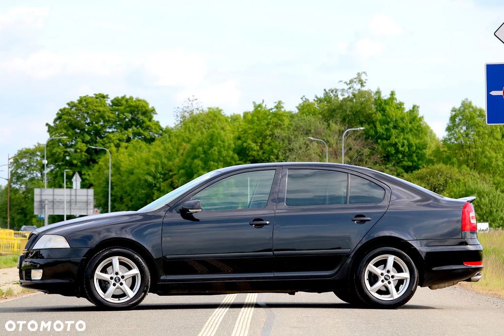 Skoda Octavia 2.0 TDI DPF Elegance - 17